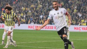 Son Dakika: Kadıköy’de tarihi zafer! Beşiktaş 10 kişi kaldığı derbide Fenerbahçe’yi geriden gelip 4-2 mağlup etti