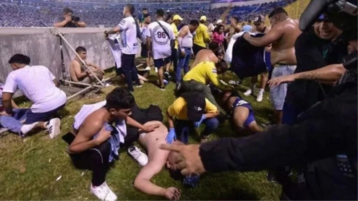 El Salvador’da 12 kişinin öldüğü stadyum izdihamı nedeniyle kulüp lideri ve yöneticiler gözaltına alındı