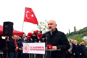 Ulaştırma ve Altyapı Bakanı Karaismailoğlu: ‘Trabzon rehavete kapılmayacak’