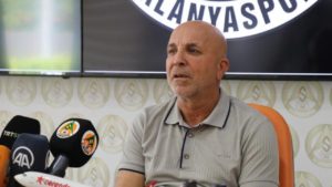 Alanyaspor’da Hasan Çavuşoğlu yine lider seçildi