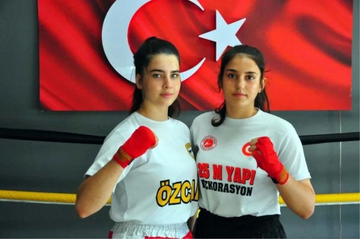 Bayana Şiddete Hayır Projesi Kapsamında Liseli Kızlar Muaythai’de Türkiye Şampiyonu Oldu