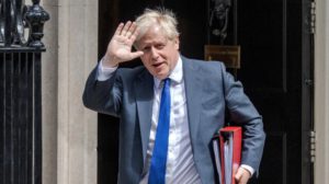 Eski İngiltere Başbakanı Johnson ‘parti raporu’ öncesi milletvekilliğinden istifa etti