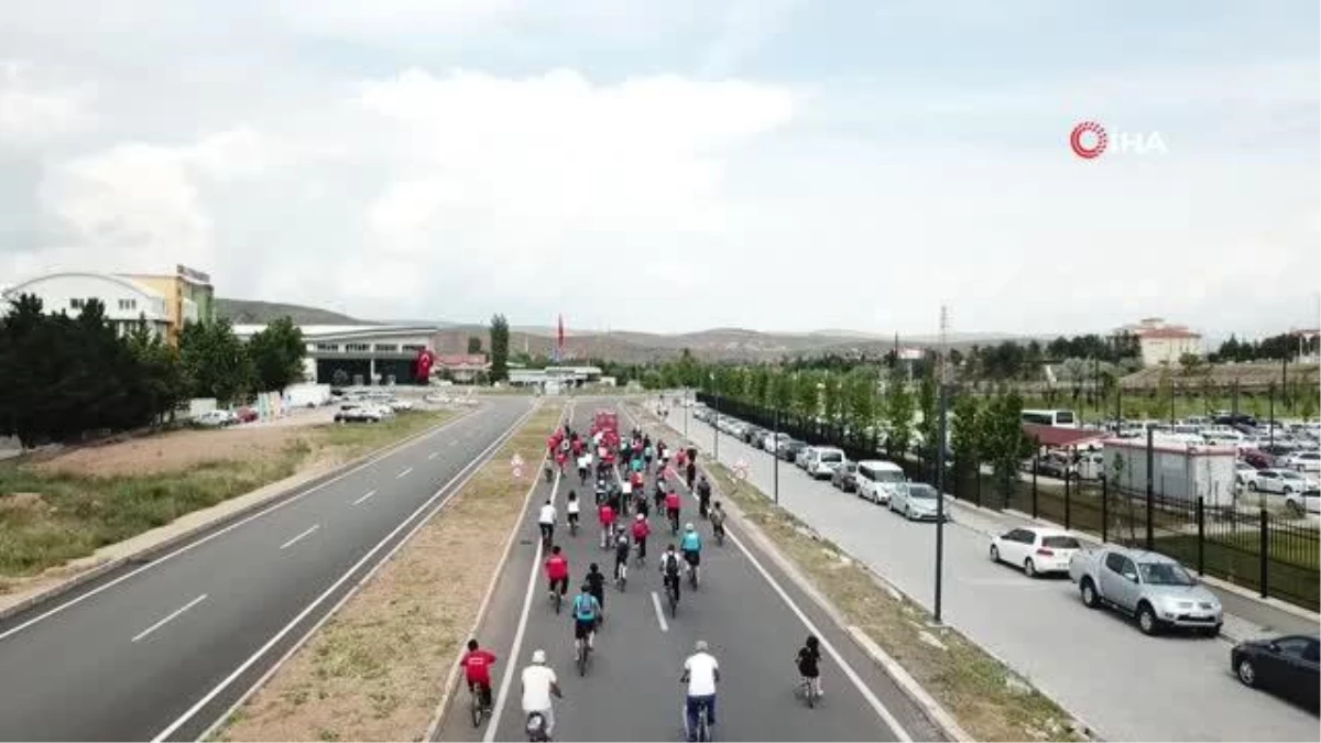 Kırıkkale’de Bisikletini Alan Vatandaş Halk Çeşidine Katıldı