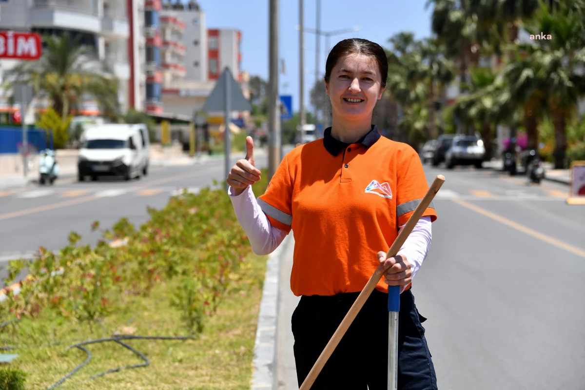 Mersin Büyükşehir Belediyesi Anamur’da Paklık Çalışmalarına Devam Ediyor