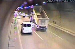 İzmir Etraf Yolu Bayraklı Tünelleri’nde Kamyon Kazası