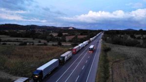 Bulgaristan’da Gümrük Kapılarında Sistem Güncellemesi Nedeniyle Tır Şoförleri Günlerce Bekliyor