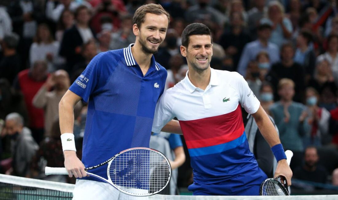 Djokovic ile Medvedev finalde karşı karşıya gelecek