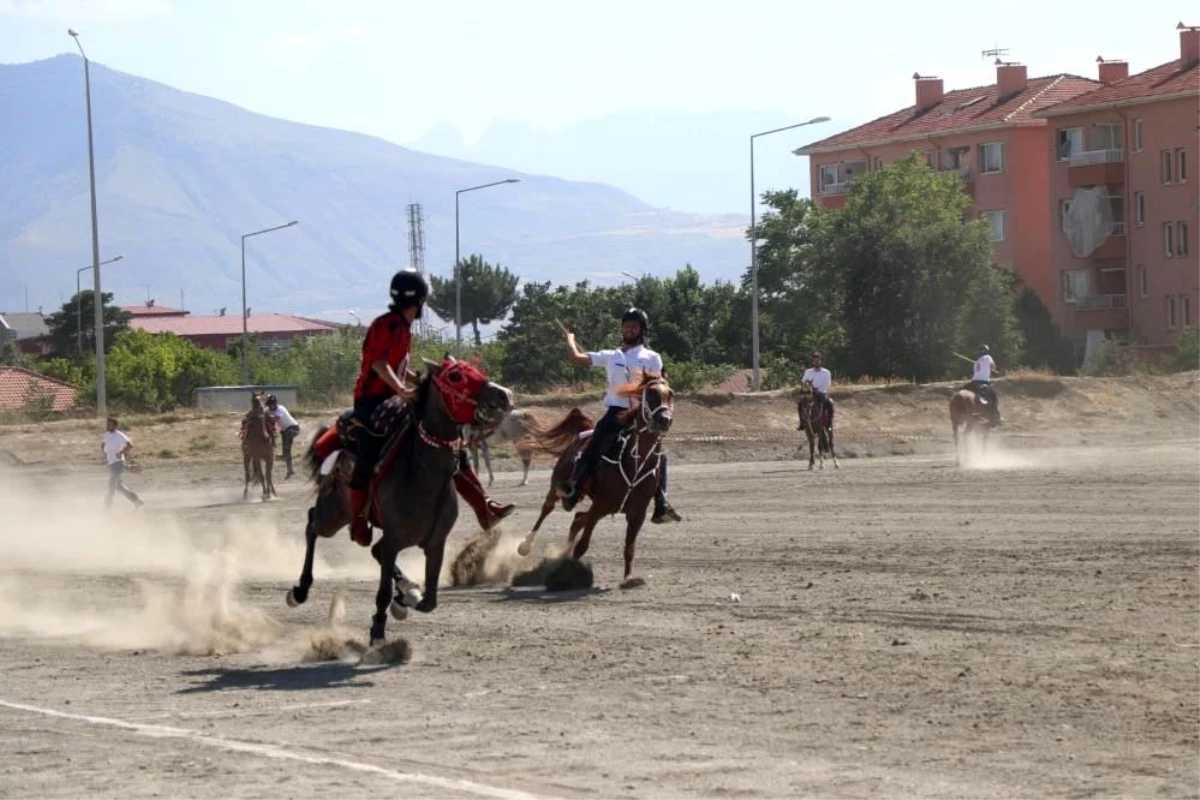 Erzincan’da Cet Sporu Cirit Yaşatılıyor