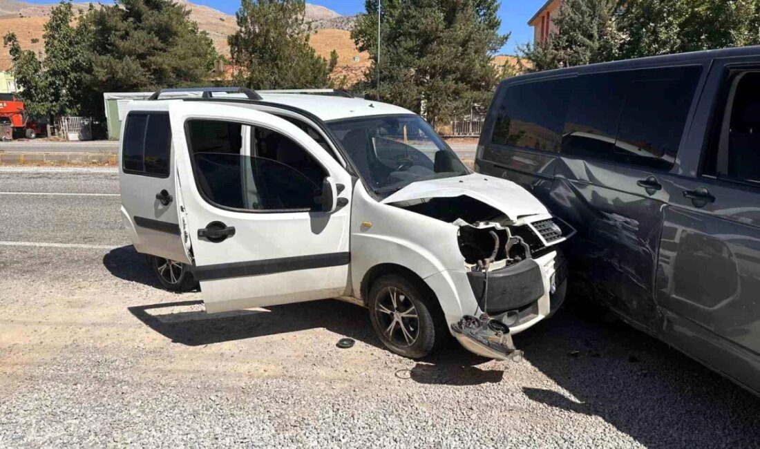 Malatya’da üç aracın karıştığı zincirleme kaza: 1 yaralı