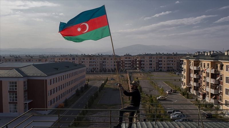 Azerbaycan, Karabağ'daki silahlı oluşumlarının